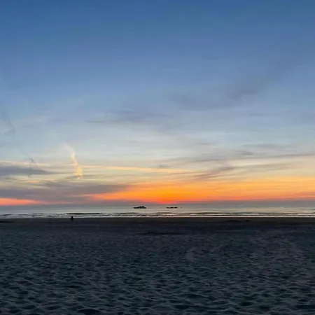 Near The In Vibrant Area * Middelkerke